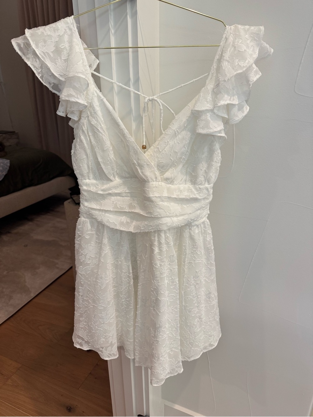 Selfie Leslie White Lace Ruffle-Shoulder Mini Dress